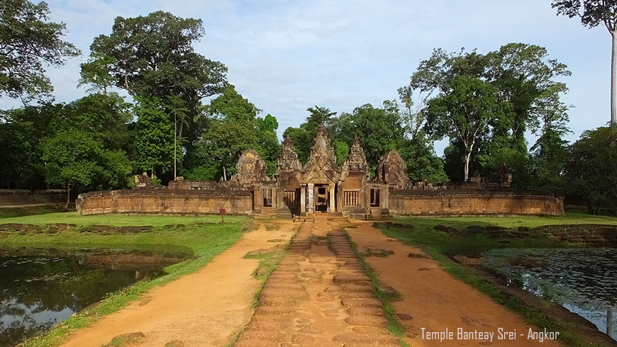 temple-Banteay-srey-angkor-870